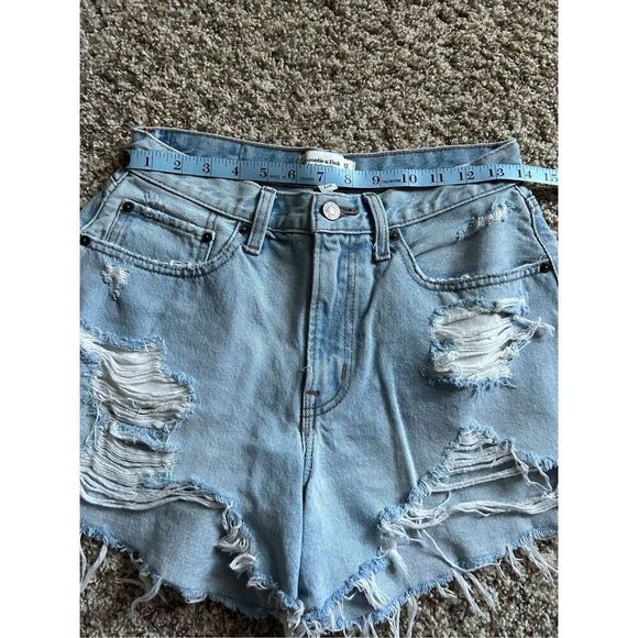 Abercrombie & Fitch Mid-Rise Boyfriend Distressed Curve Love Shorts 100% Cotton - Picture 6 of 9